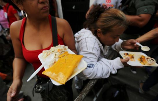 Inflación y escasez amenazan tradición navideña