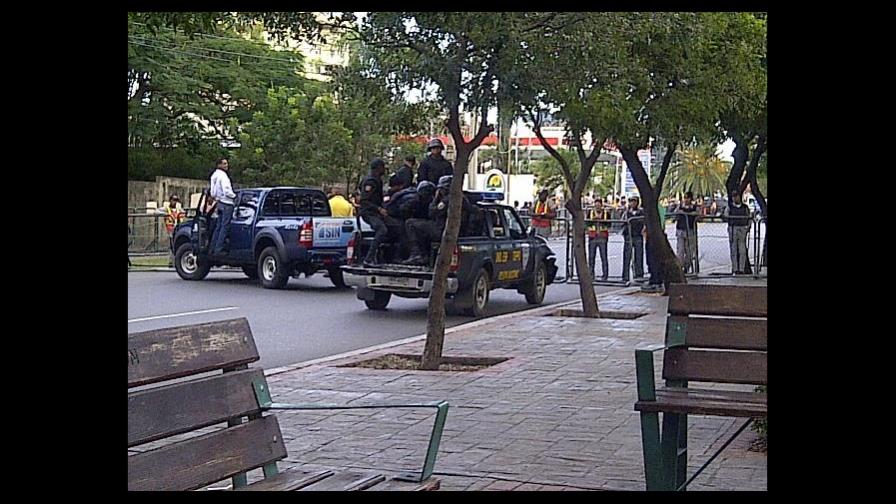 Más de 300 policías custodian la Casa Nacional del PRD Más de 300 policías custodian la Casa Nacional del PRD