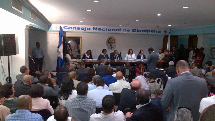 Consejo Nacional de Disciplina PRD delibera sobre recusación a miembros