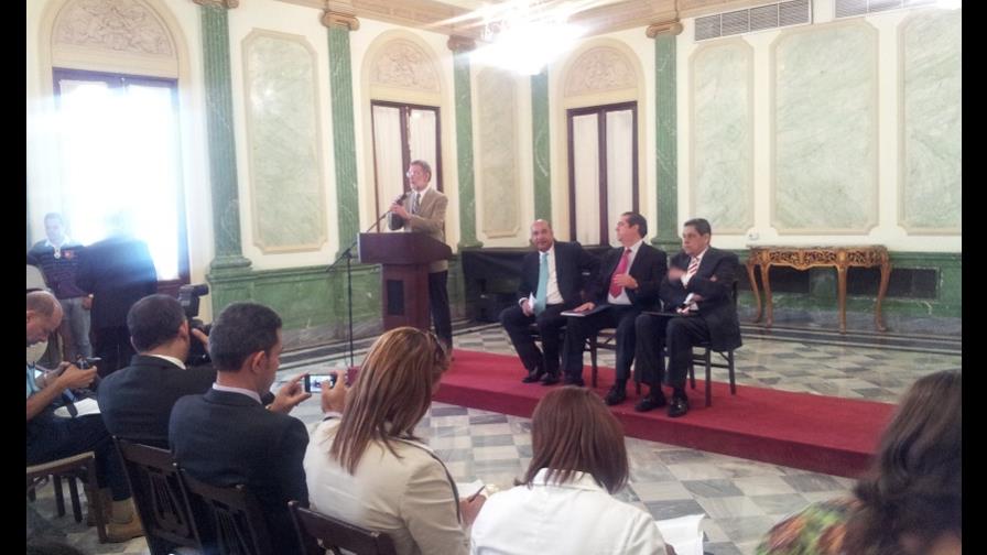 Gobierno anuncia plan de desarrollo turístico para el Sur, sin tocar Bahía de las Águilas Gobierno anuncia plan de desarrollo turístico para el Sur, sin tocar Bahía de las Águilas