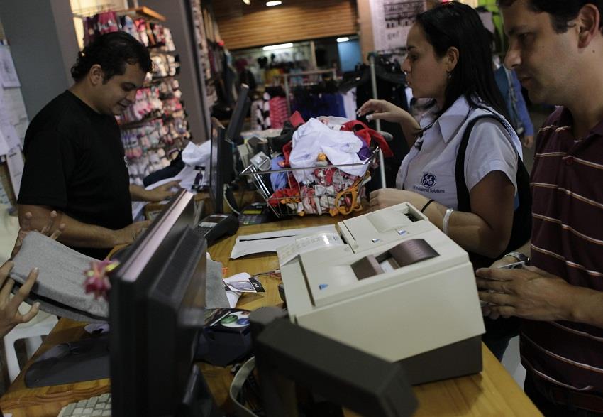 Devaluación en Venezuela crearía inflación