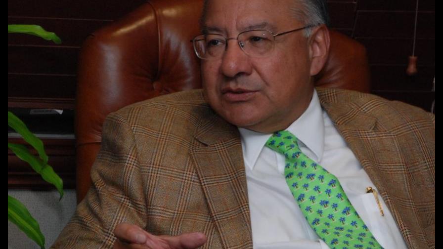 Presidente de la Barrick se niega a hablar sobre cargamento retenido por Aduanas