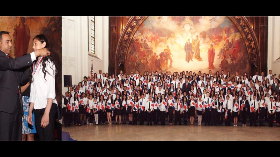Consulado de NY y gobierno reconocen a cientos de estudiantes meritorios Consulado de NY y gobierno reconocen a cientos de estudiantes meritorios