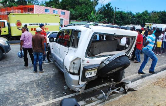 Dos muertos y dos heridos en accidente de tránsito en la Avenida Jacobo Majluta
