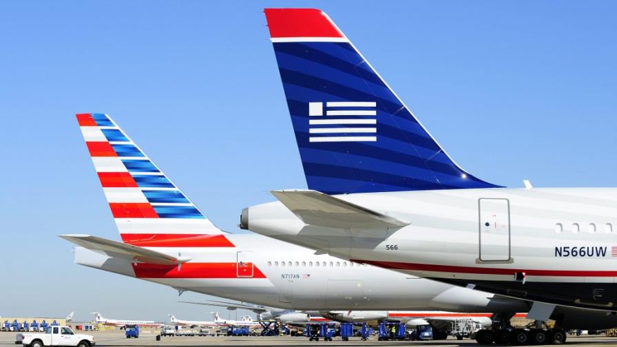 EE.UU. presenta demanda contra fusión entre American Airlines y US Airways