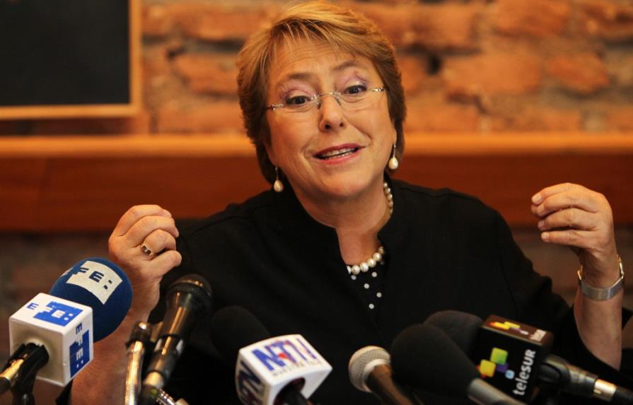 Bachelet estudia cambios a la minería en Chile