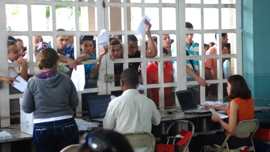 Detectan un fraude en la expedición de notas y títulos de la UASD