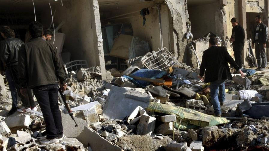 Explosiones en universidad siria dejan 83 muertos