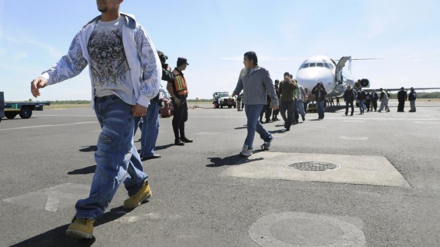 Piden a Senado reforma incluya a deportados