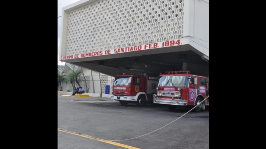 Precariedades afectan bomberos de Santiago