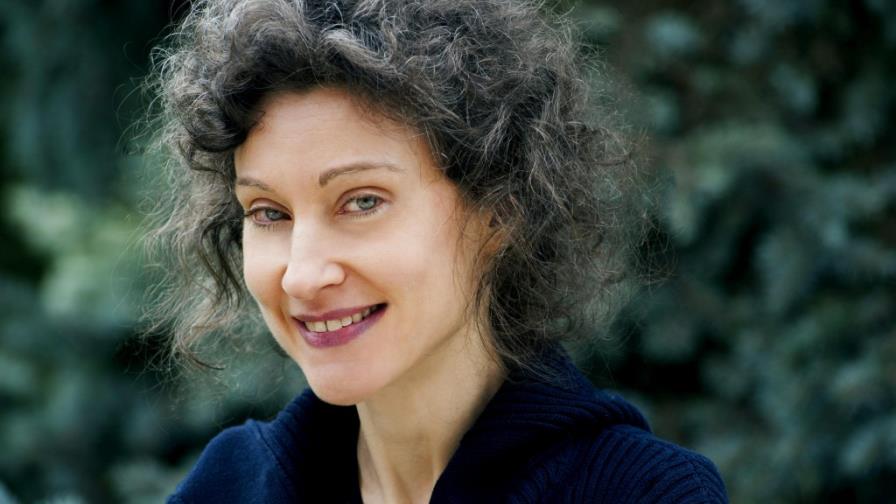 Isabelle Coudrier homenajea la novela del siglo XIX en La ecuación del amor