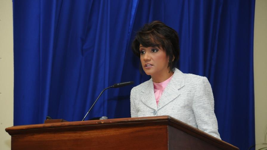 Primera Dama encabezará misión que asistirá a la entronización del Papa