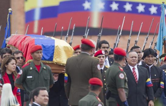 Trasladan el cuerpo de Hugo Chávez al Cuartel de la Montaña