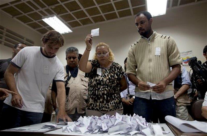 Tensa espera de ganador de elecciones en Venezuela