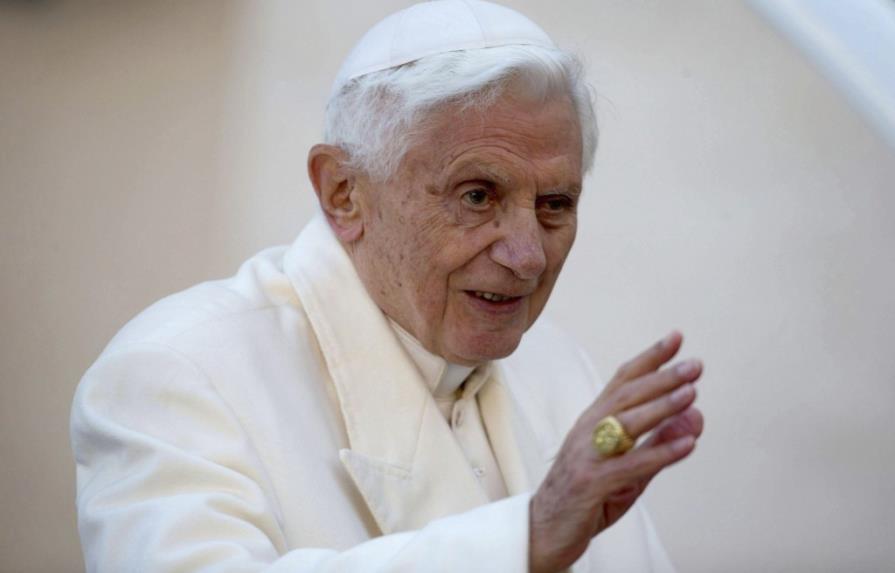 Benedicto XVI cumple mañana 86 años oculto al mundo y junto a su hermano