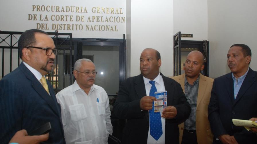Procurador cita a Miguel Vargas para mañana