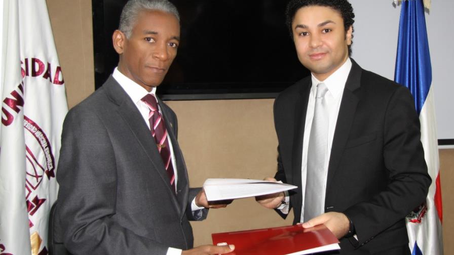 Universidad Nacional evangélica firma acuerdo con portal Buscand2