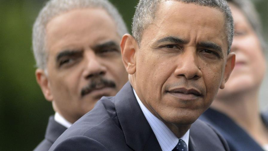 Obama busca revivir ley que protege a periodistas tras escándalo de AP
