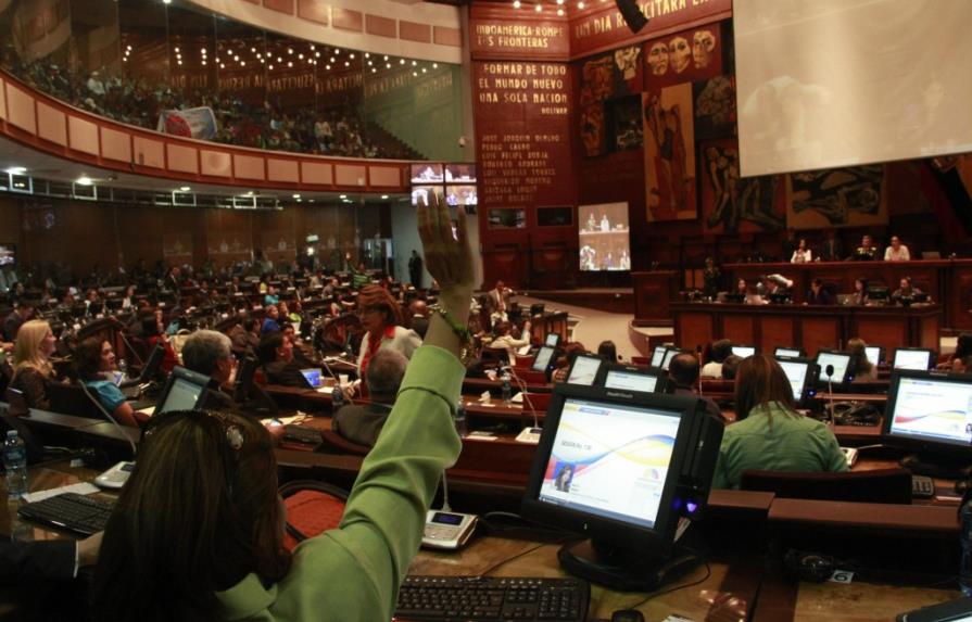 Ecuador aprueba nueva ley de comunicación