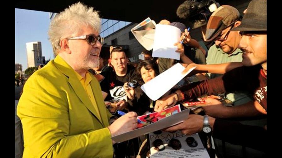 Almodóvar feliz de regresar a la comedia