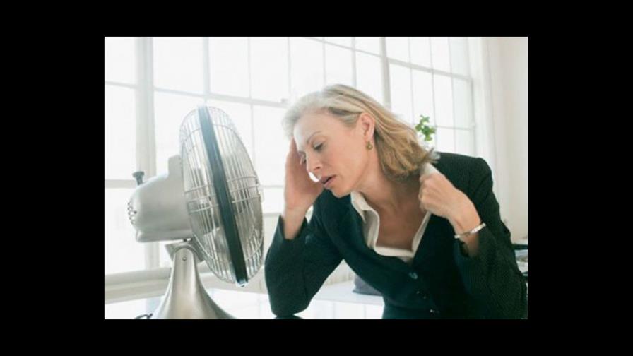 Los hombres son la causa de la menopausia, según un estudio