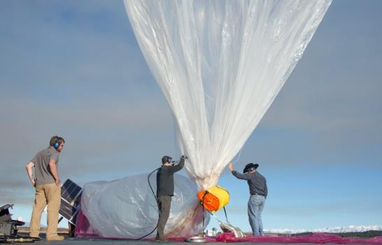 Google lanza globos que darán conexión a internet