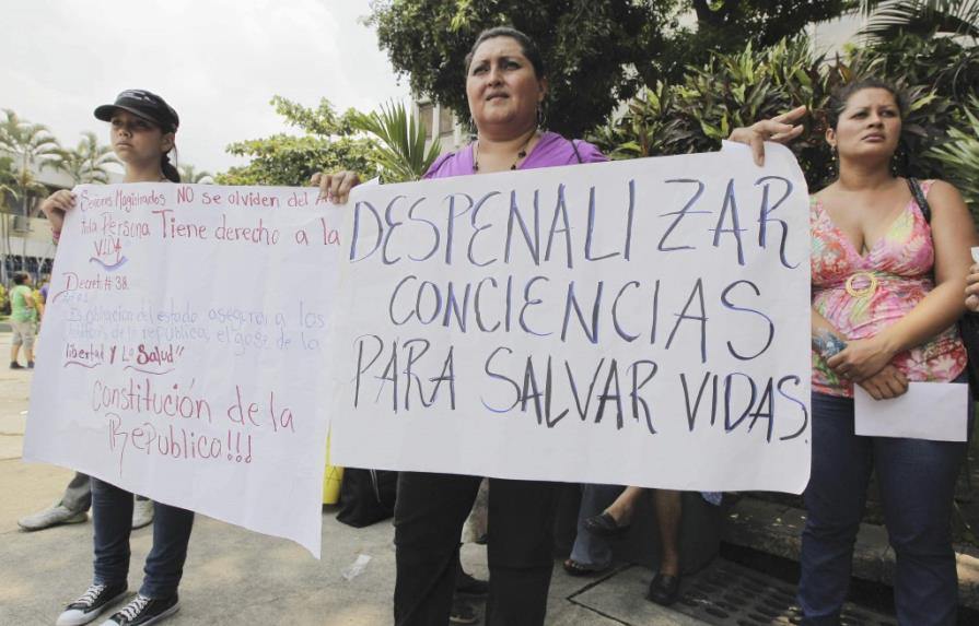 La penalización del aborto solo castiga a mujeres pobres en El Salvador