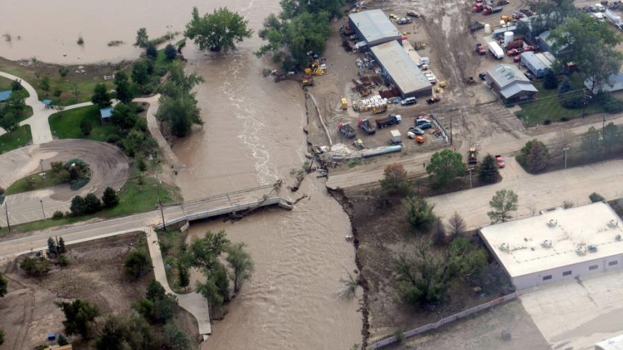 Cuatro muertos y centenares de desaparecidos por inundaciones en Colorado