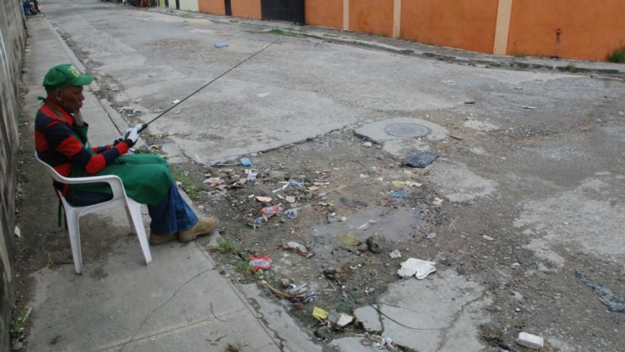 Residentes piden arreglo de las calles de Villa Pantoja
