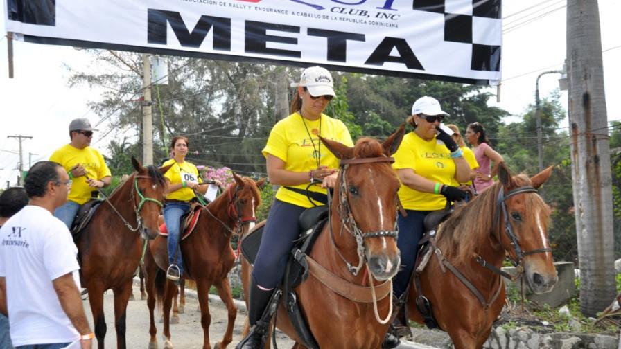 Rosado y León ganan el rally de Equi-Club
