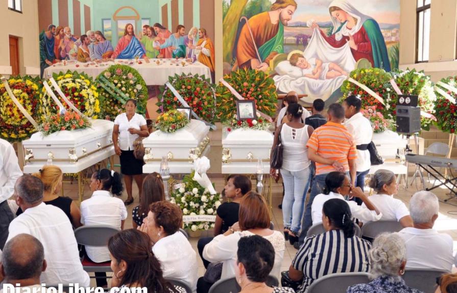 Sepultan los restos de la familia dominicana que murió en Nueva York