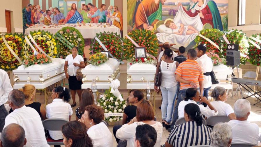 Sepultan los restos de la familia dominicana que murió en Nueva York