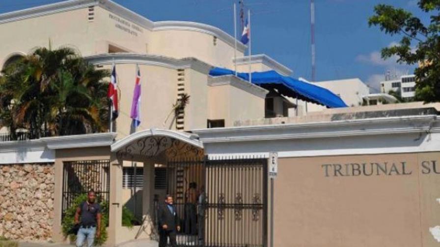 Jueces elevan recurso para que Danilo no promulgue Presupuesto Jueces elevan recurso para que Danilo no promulgue Presupuesto