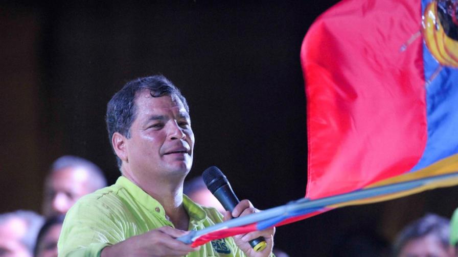 Rafael Correa buscará este domingo un triunfo electoral histórico en Ecuador