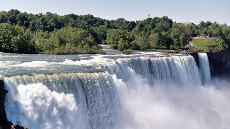 En verano, a un campamento