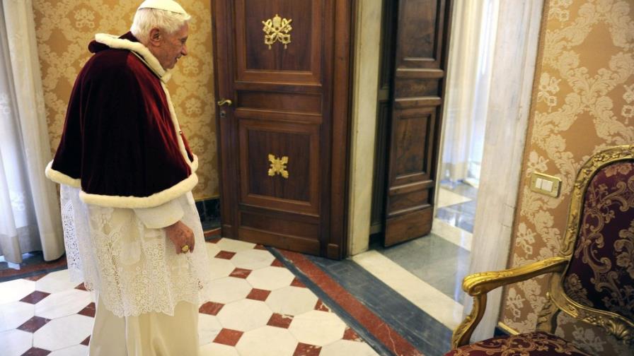 Benedicto XVI dice que tomar la decisión de renunciar ha sido muy difícil