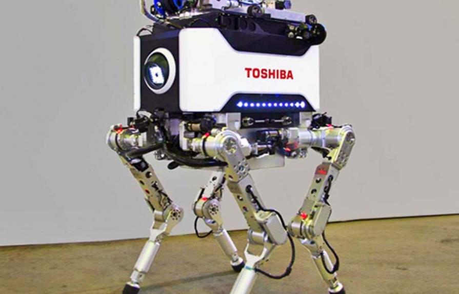 Toshiba presenta un robot para limpiar uno de los reactores de Fukushima
