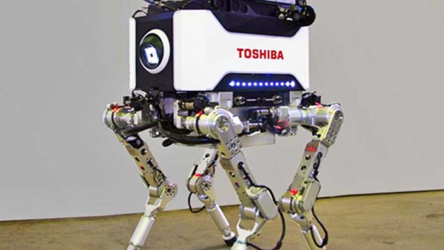 Toshiba presenta un robot para limpiar uno de los reactores de Fukushima