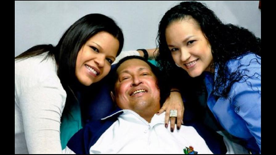 Sigue la incertidumbre pese a difusión de fotos de Chávez