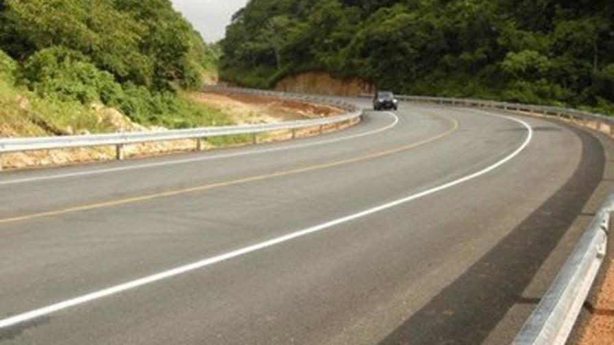 Obras Públicas quiere renegociar el contrato de la carretera Nordeste