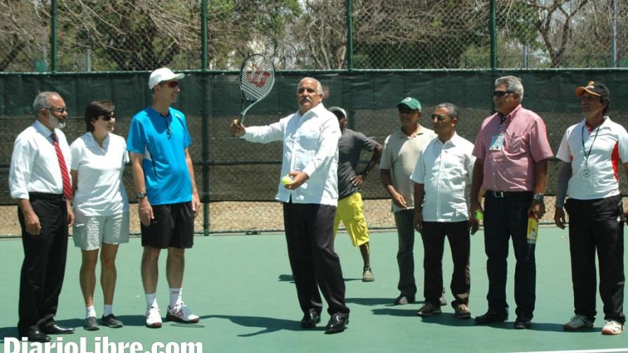 Beltrán y Contreras triunfan en tenis Jitic
