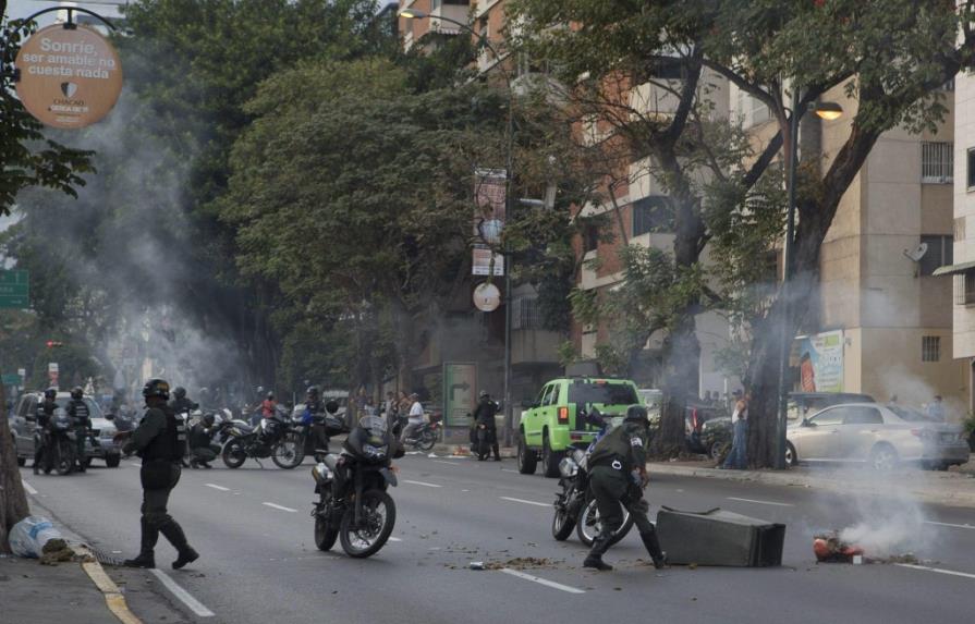 Maduro dice no permitirá marcha opositora y que actuará con mano dura