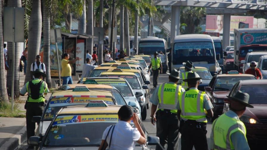 Un chofer público tiene 474 multas pendientes