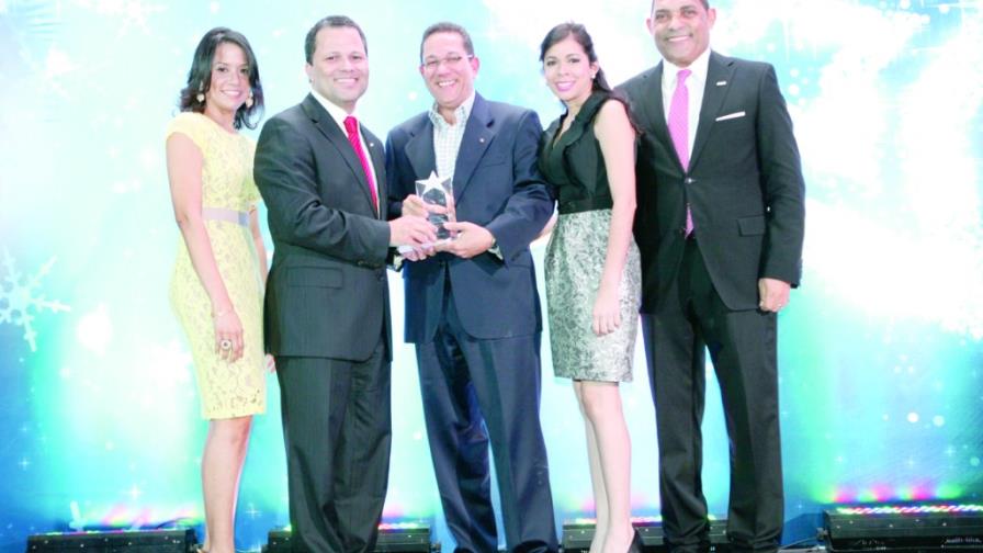 ARS Humano reconoce a sus colaboradores