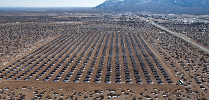Nuevo México: Ejército inaugura paneles solares