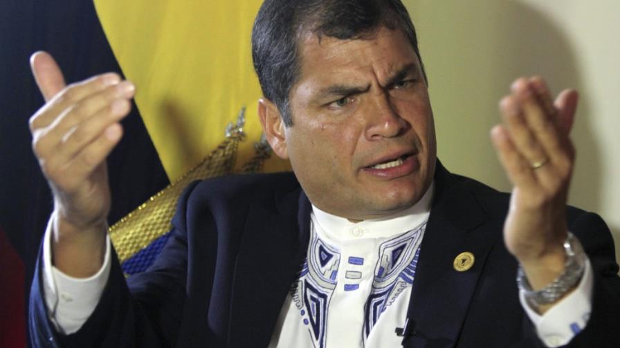 Correa logrará reelección en la primera vuelta de los comicios