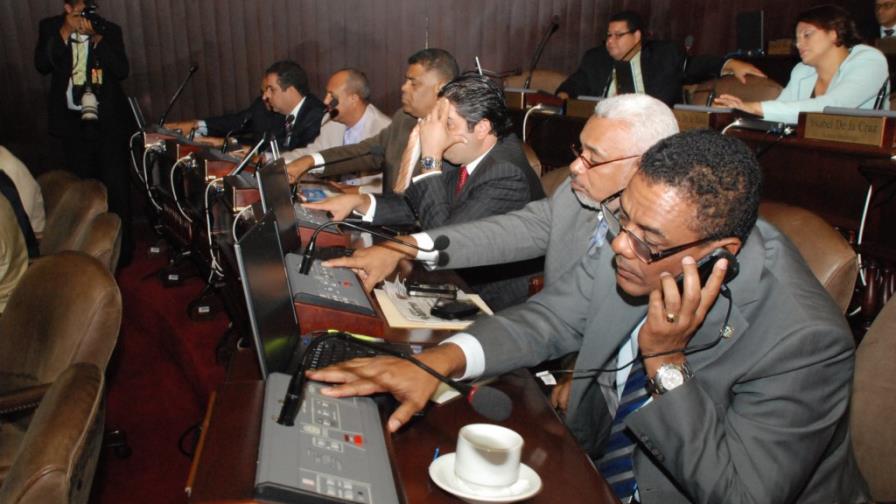Diputados aprueban modificación Ley de Aviación Civil