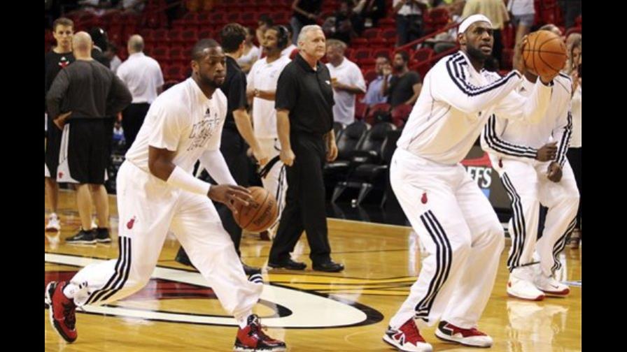 Wade olvida el dolor cuando Miami lo necesita
