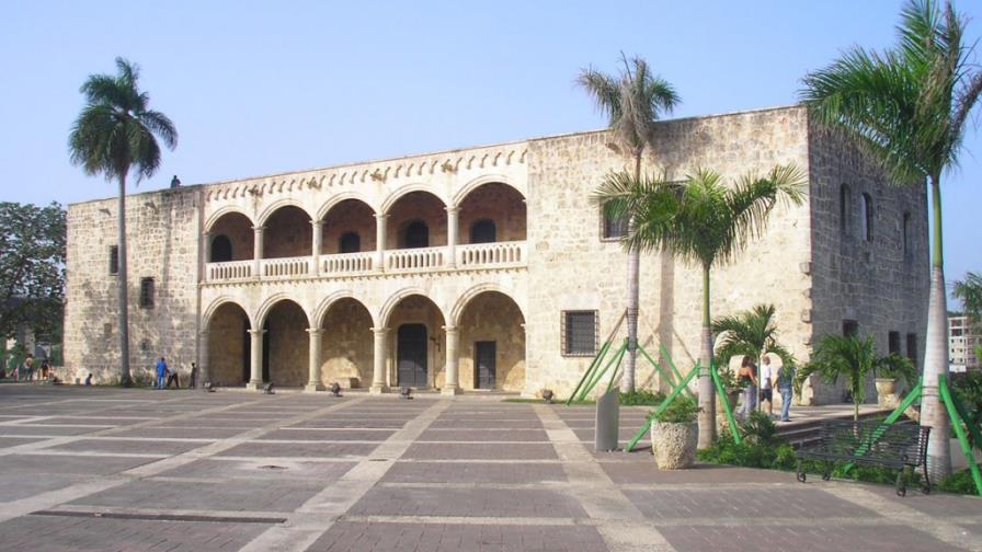 El mover de las estatuas en el Alcázar El mover de las estatuas en el Alcázar