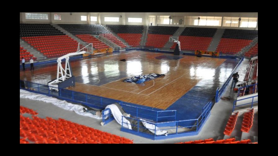 Baloncesto del Distrito Nacional en el Pabellón de Voleibol